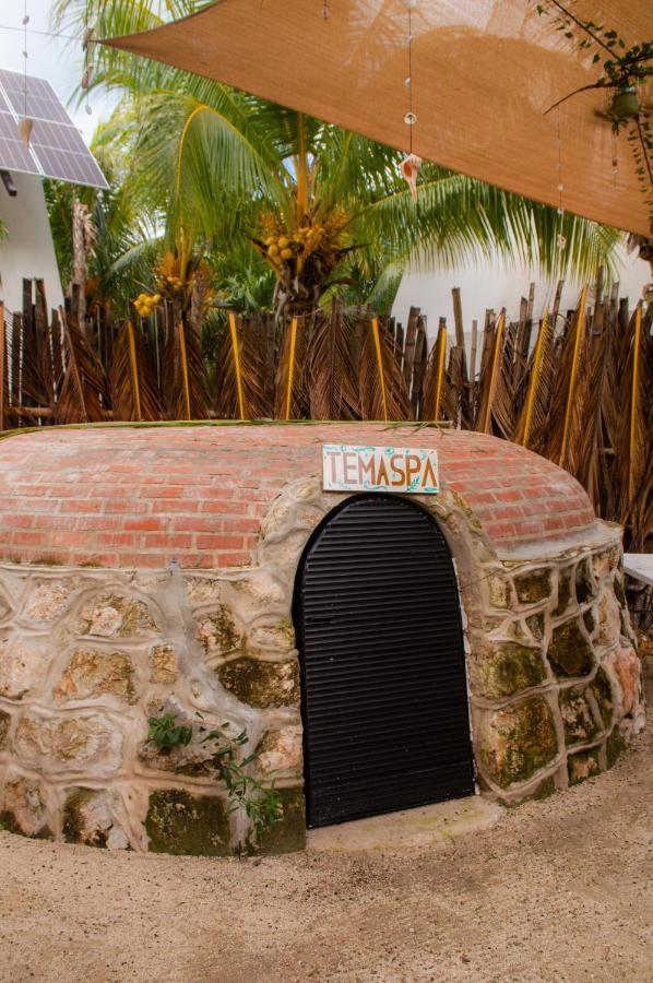 Xtambaa Cabins & Spa Only Adults El Cuyo Ngoại thất bức ảnh
